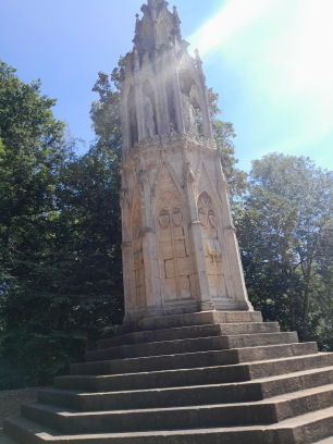 Queen Eleanor's Cross